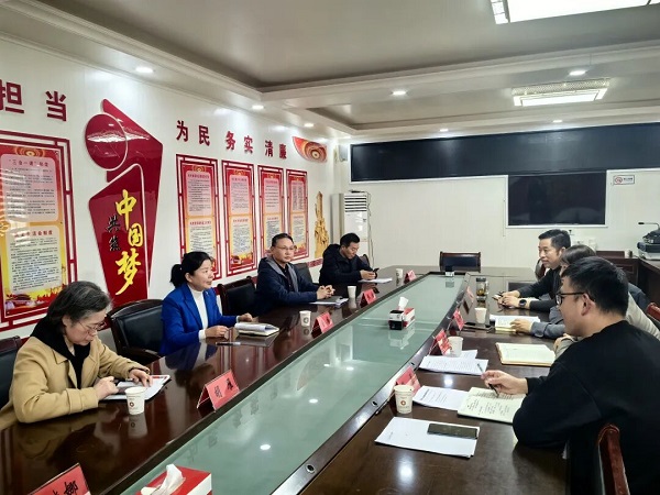 市直机关工委书记金梅赴五河县新集镇开展调研